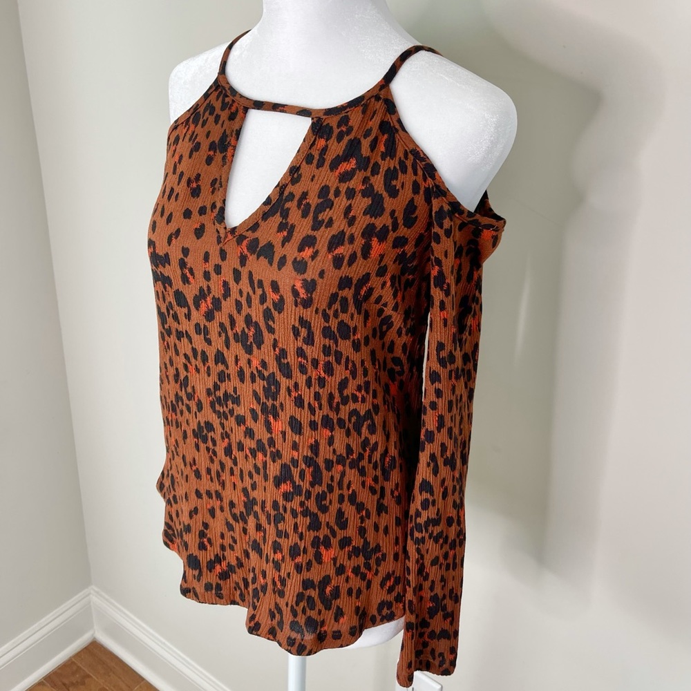 Cold Shoulder Top - Picture 9 of 16